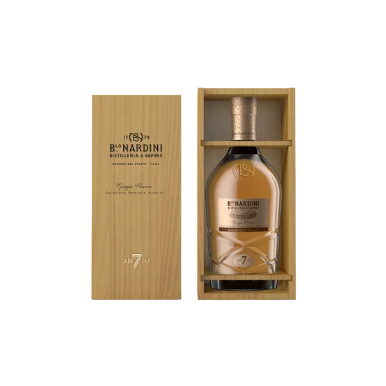 Grappa Riserva Nardini 7y 0,7l 45% Dřevěný box