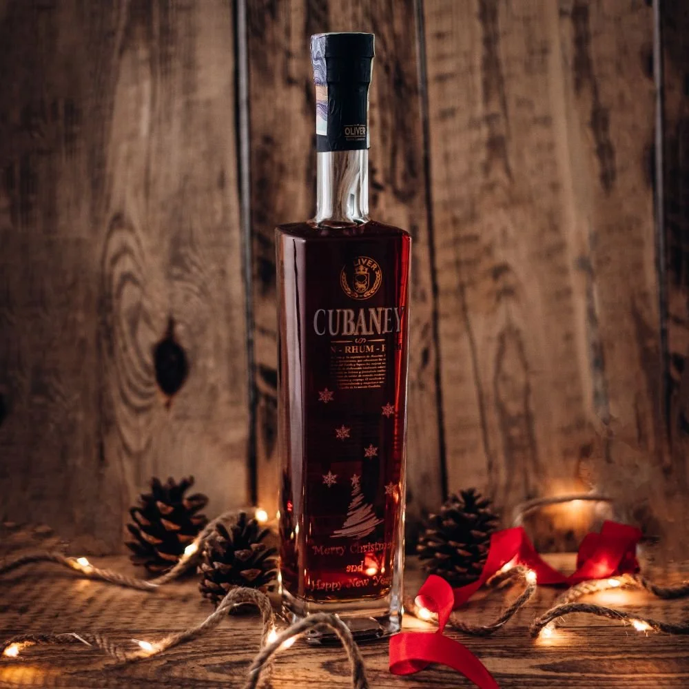 Gravírování: Cubaney Exquisito 21y 0,7l 38% s gravírováním