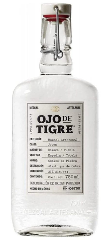 Alkohol značky Casa Lumbre