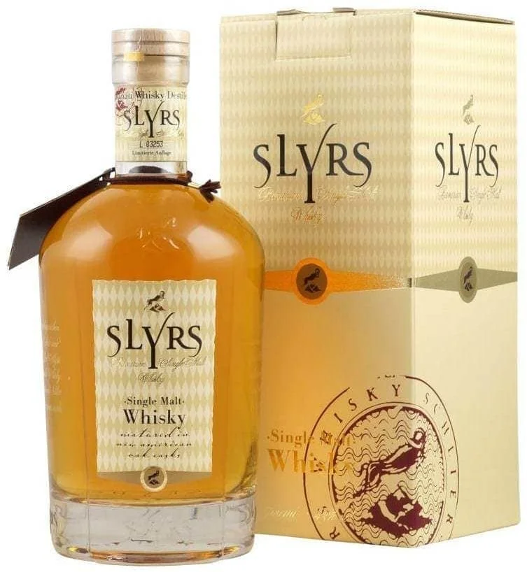 Alkohol značky Slyrs