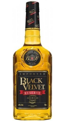 Lahev Black Velvet Reserve 8y 0,7l 40%