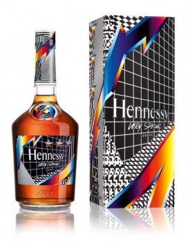 Lahev Hennessy F. Pantone VS 0,7l 40% L.E.